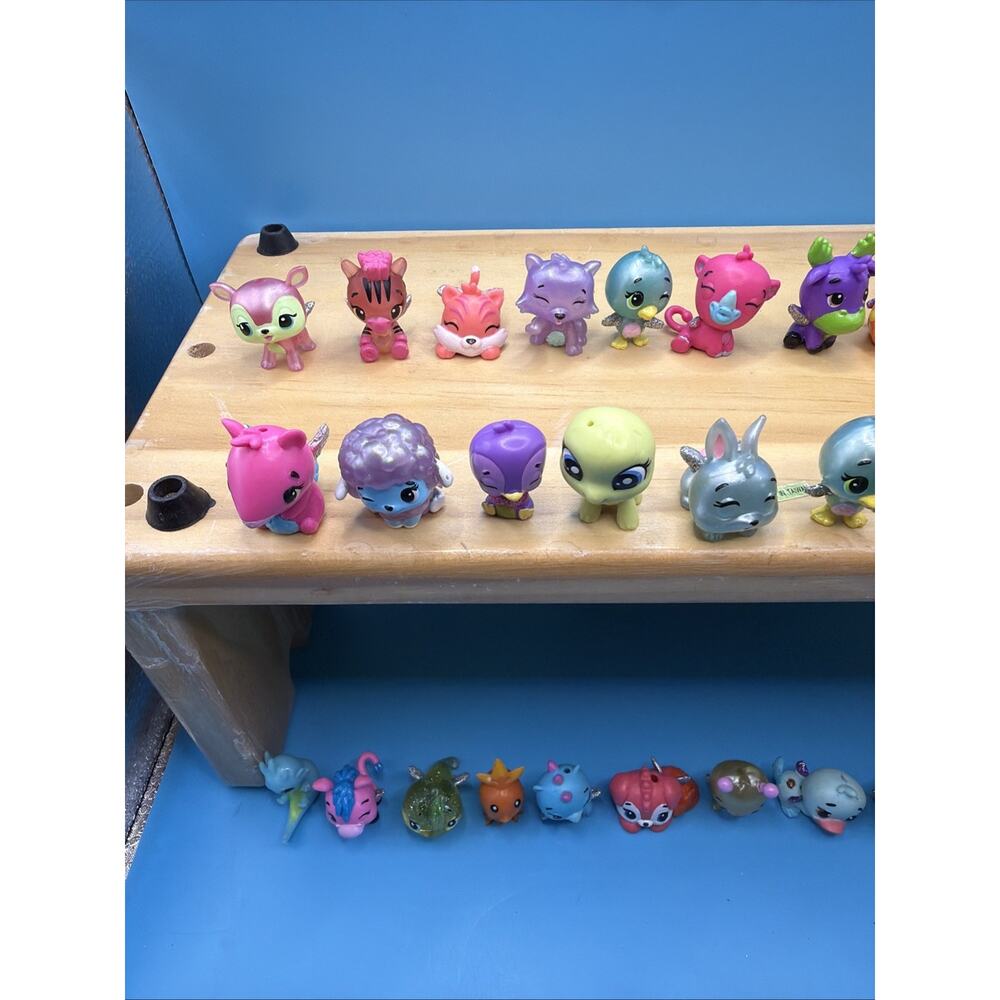 Hatchimals Colleggtibles 33 Collectible Mini Figures Glitter Wings Animals - Picture 3 of 12